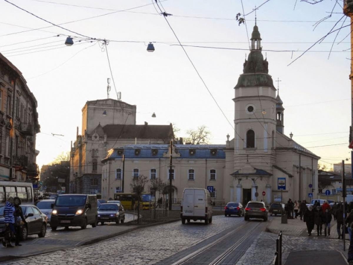 Квартира В Центрі На Вулиці Шевченка 12 Дуже Комфортна Недалеко Біля Вокзалу Лвив Екстериор снимка